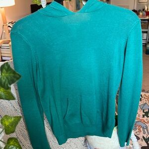 Cropped green sweater hoodie